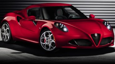 2014 Alfa Romeo 4C-Front Side